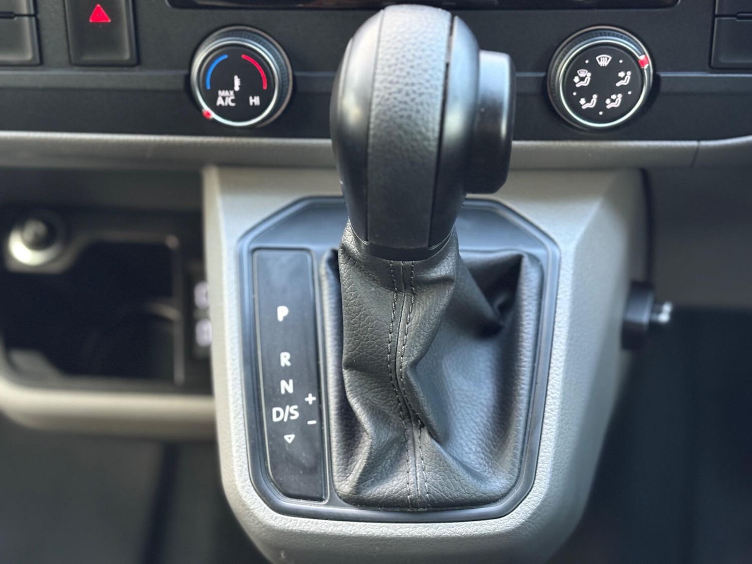 Used Volkswagen Transporter Shuttle 2020 for sale - 76988392: Photo 36