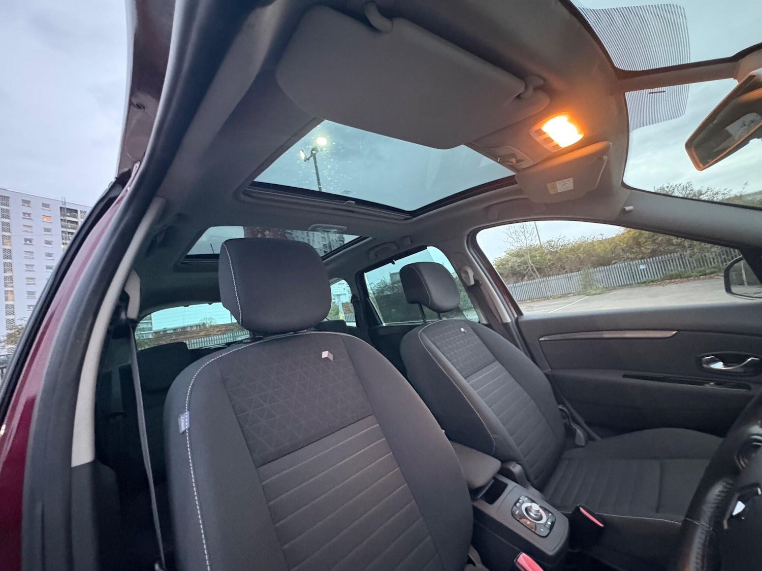 Used Renault Grand Scenic 2016 for sale - 76423087: Photo 21