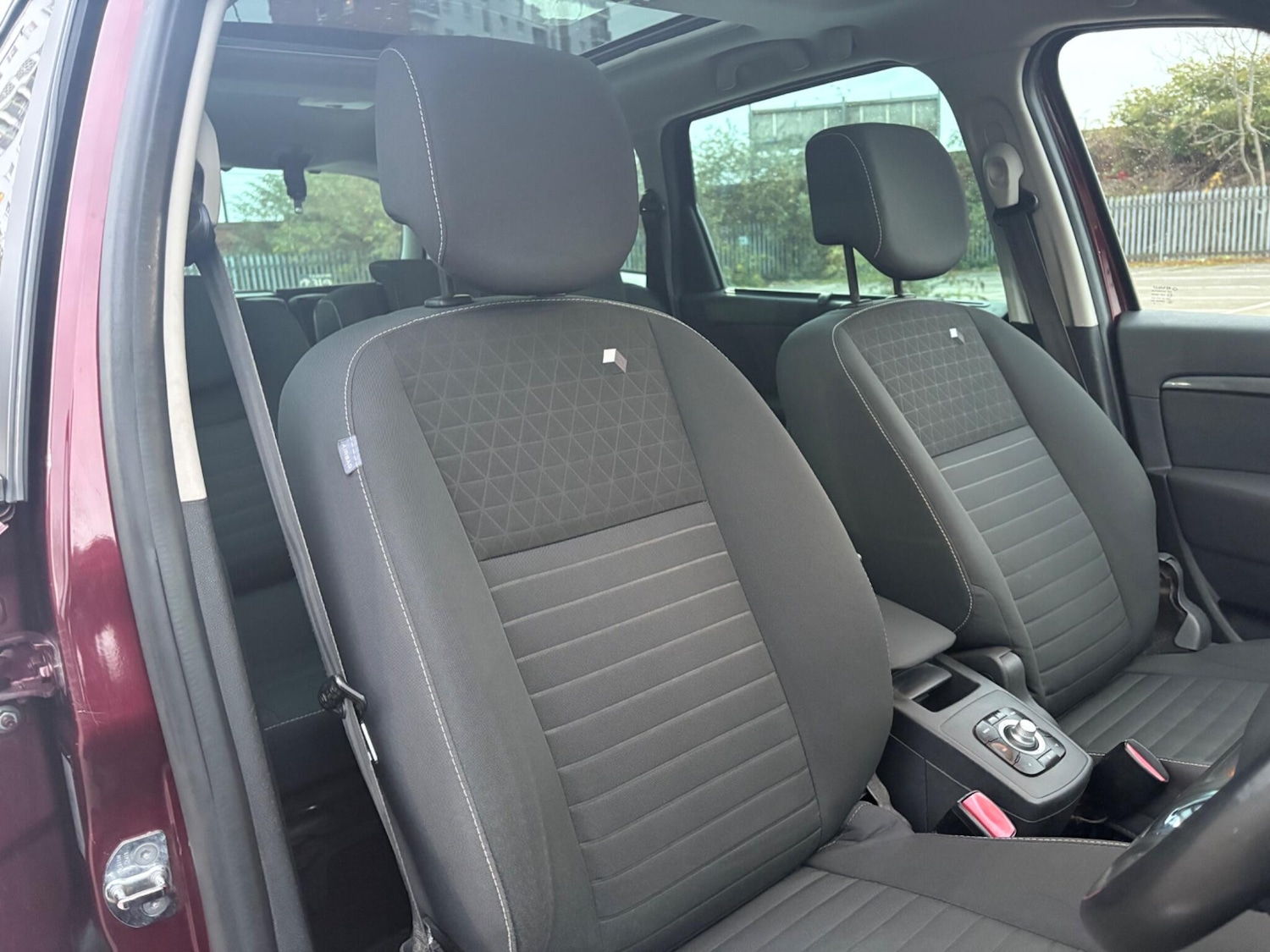 Used Renault Grand Scenic 2016 for sale - 76423087: Photo 23