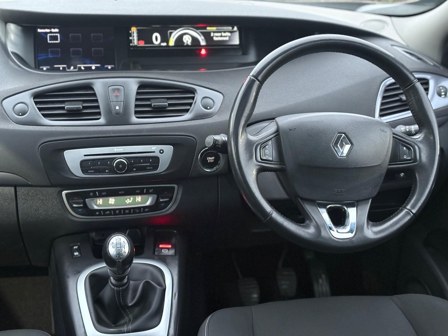 Used Renault Grand Scenic 2016 for sale - 76423087: Photo 4