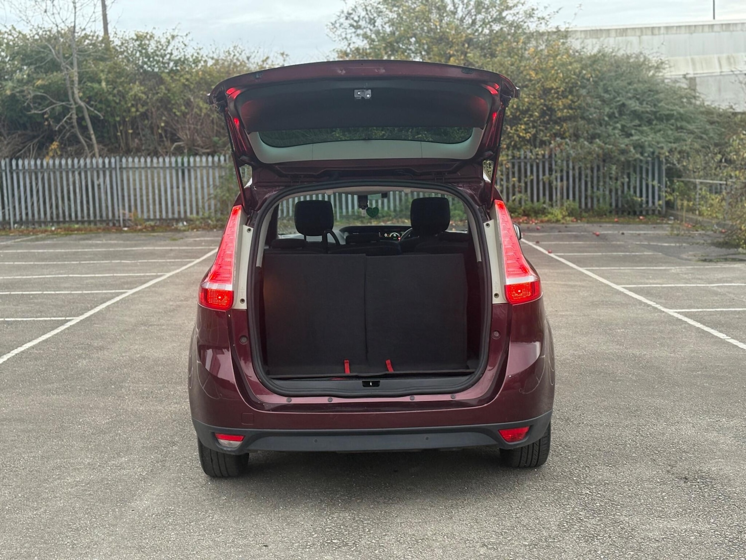 Used Renault Grand Scenic 2016 for sale - 76423087: Photo 41