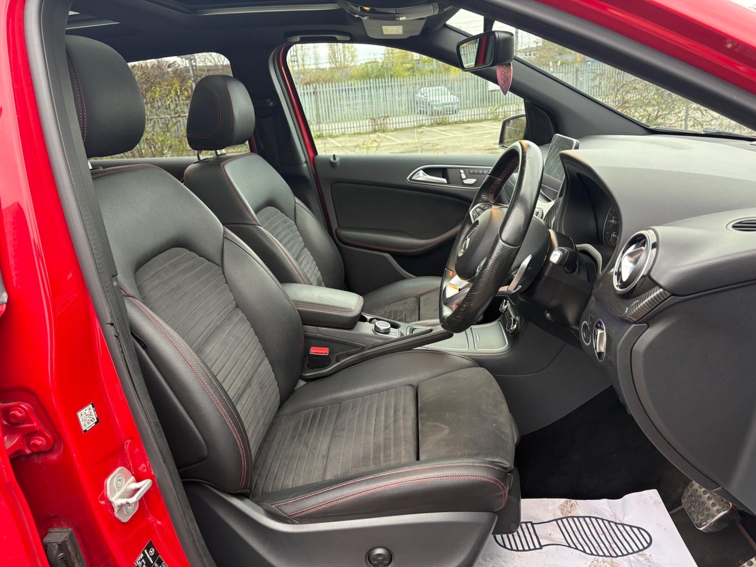 Used Mercedes-Benz B Class 2016 for sale - 76607812: Photo 24