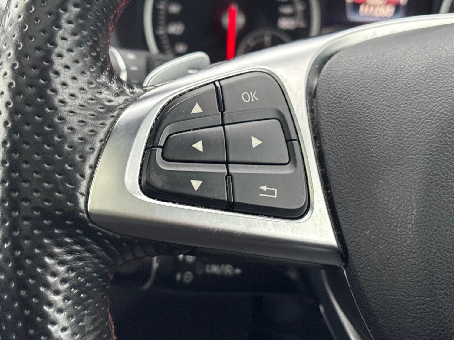 Used Mercedes-Benz B Class 2016 for sale - 76607812: Photo 40