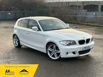 Used BMW 1 Series 2010 for sale - 77202800: Photo