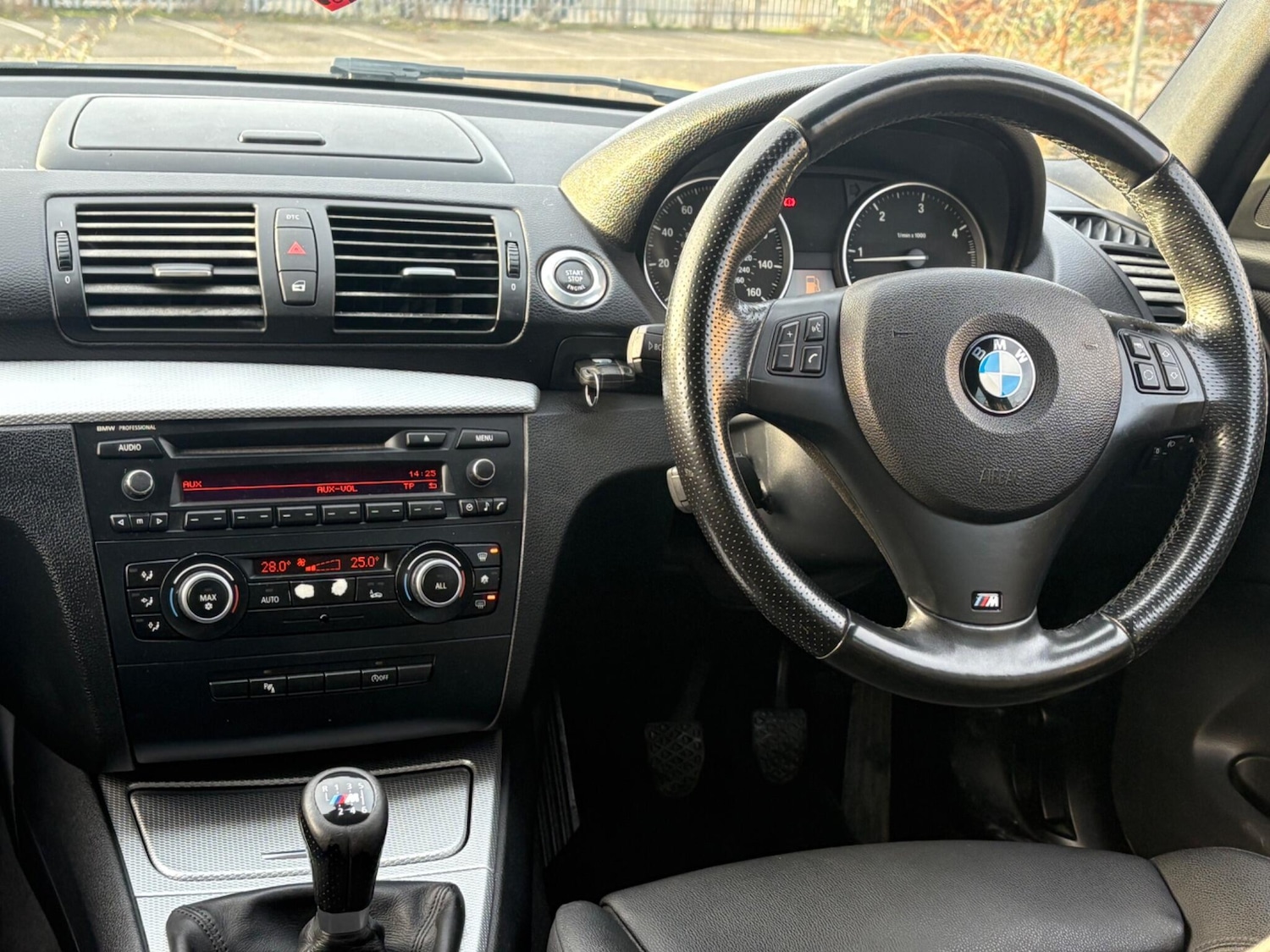 Used BMW 1 Series 2010 for sale - 77202800: Photo 30