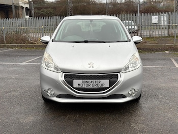 Used Peugeot 208 2013 for sale - 78447284: Photo