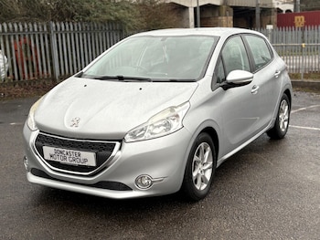 Used Peugeot 208 2013 for sale - 78447284: Photo