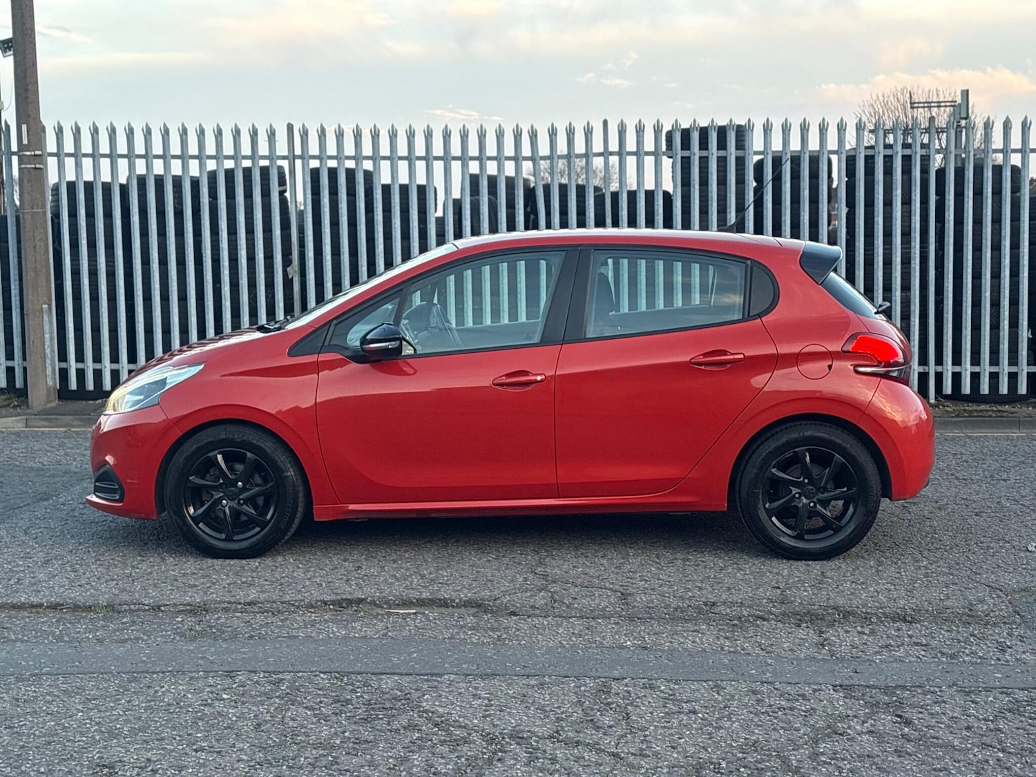 Used Peugeot 208 2016 for sale - 78204835: Photo 6