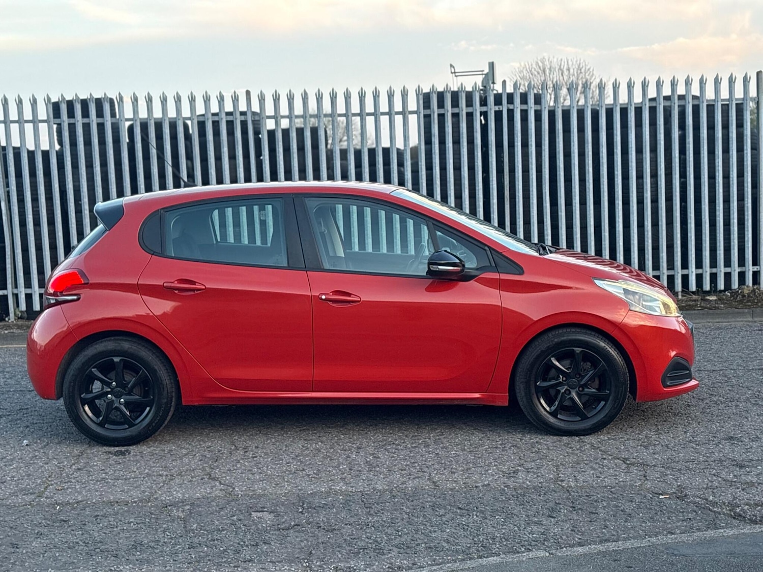 Used Peugeot 208 2016 for sale - 78204835: Photo 9