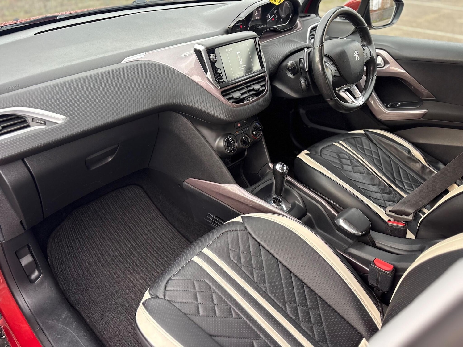 Used Peugeot 2008 2015 for sale - 77174754: Photo 25