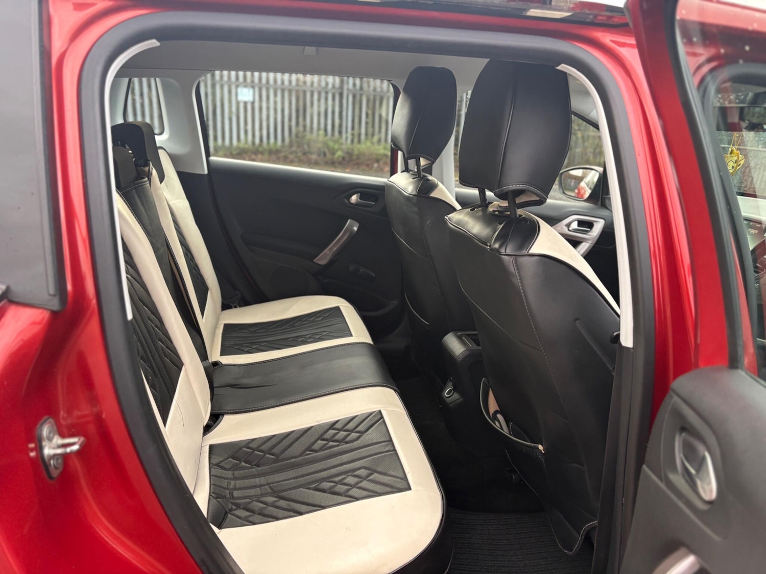 Used Peugeot 2008 2015 for sale - 77174754: Photo 26