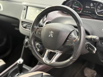 Used Peugeot 2008 2015 for sale - 77174754: Photo