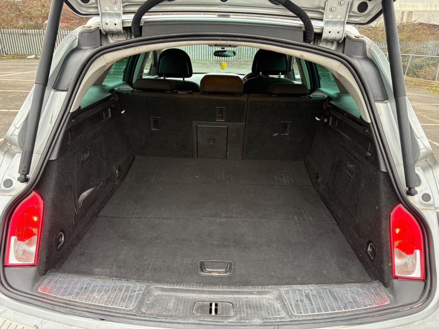 Used Vauxhall Insignia 2011 for sale - 77455626: Photo 52