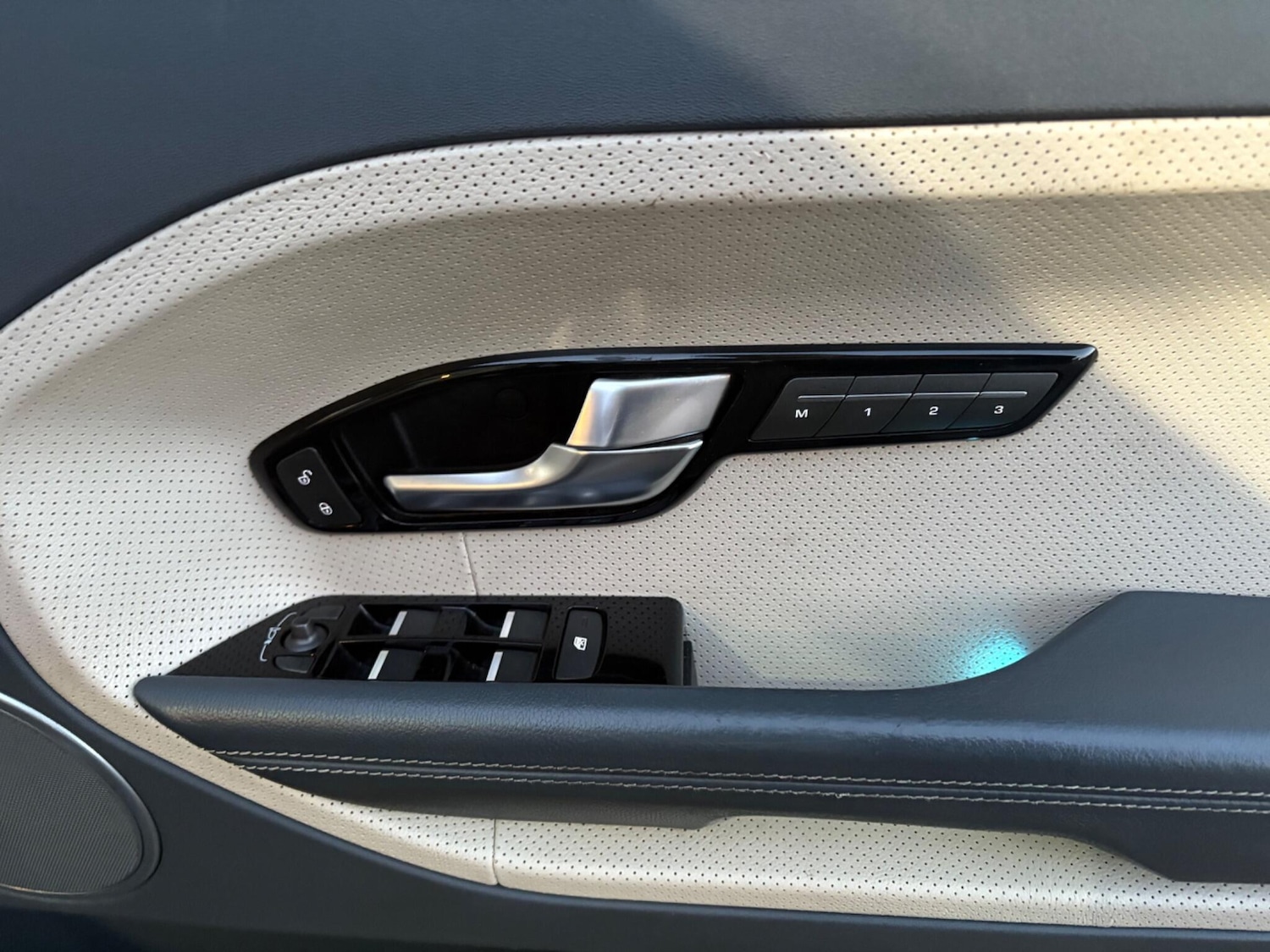 Used Land Rover Range Rover Evoque 2015 for sale - 76752395: Photo 29