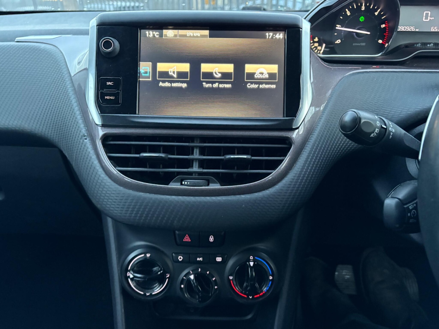 Used Peugeot 2008 2015 for sale - 76527685: Photo 4