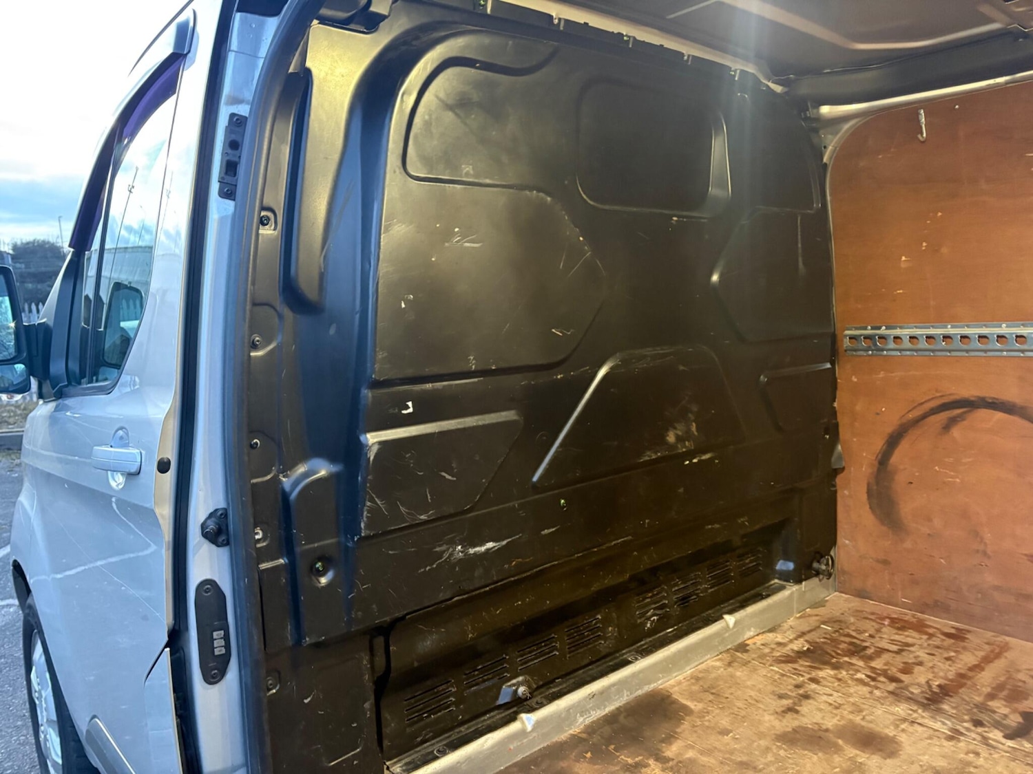 Used Ford Transit Custom 2015 for sale - 77587124: Photo 30