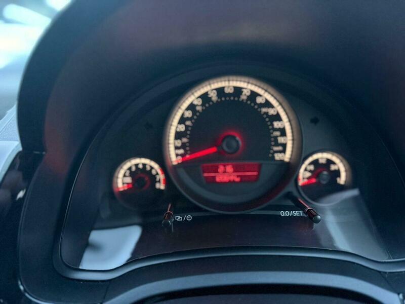 Used Volkswagen up! 2012 for sale - 78007347: Photo 32