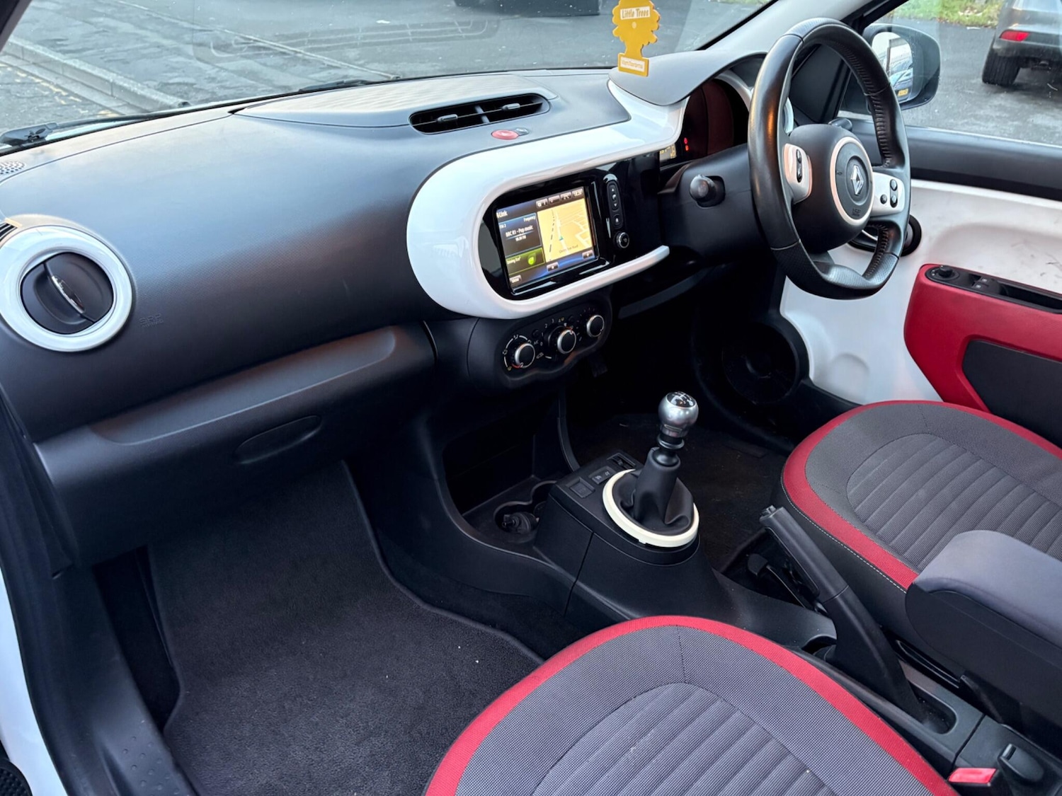 Used Renault Twingo 2015 for sale - 77315099: Photo 3