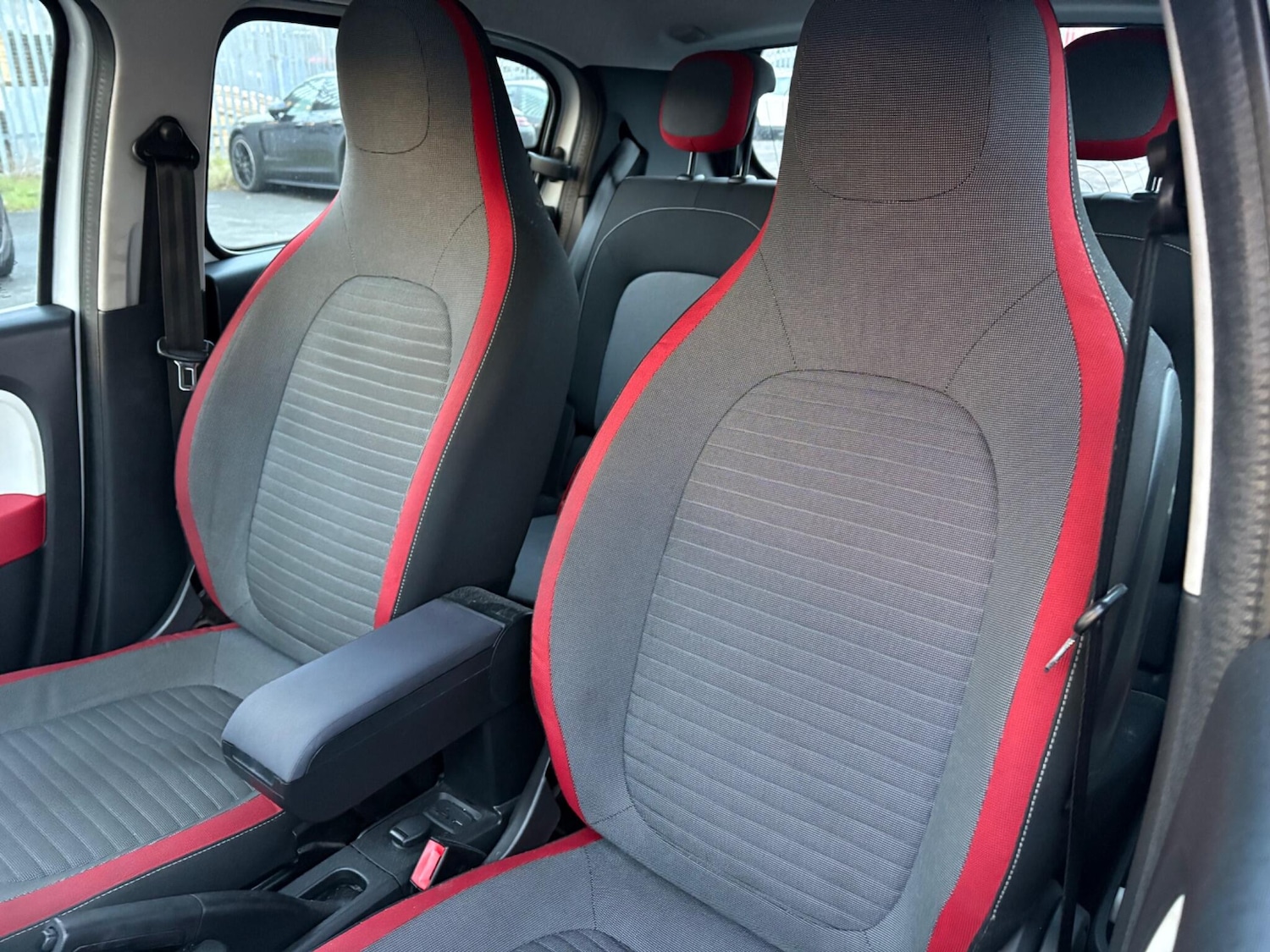 Used Renault Twingo 2015 for sale - 77315099: Photo 4