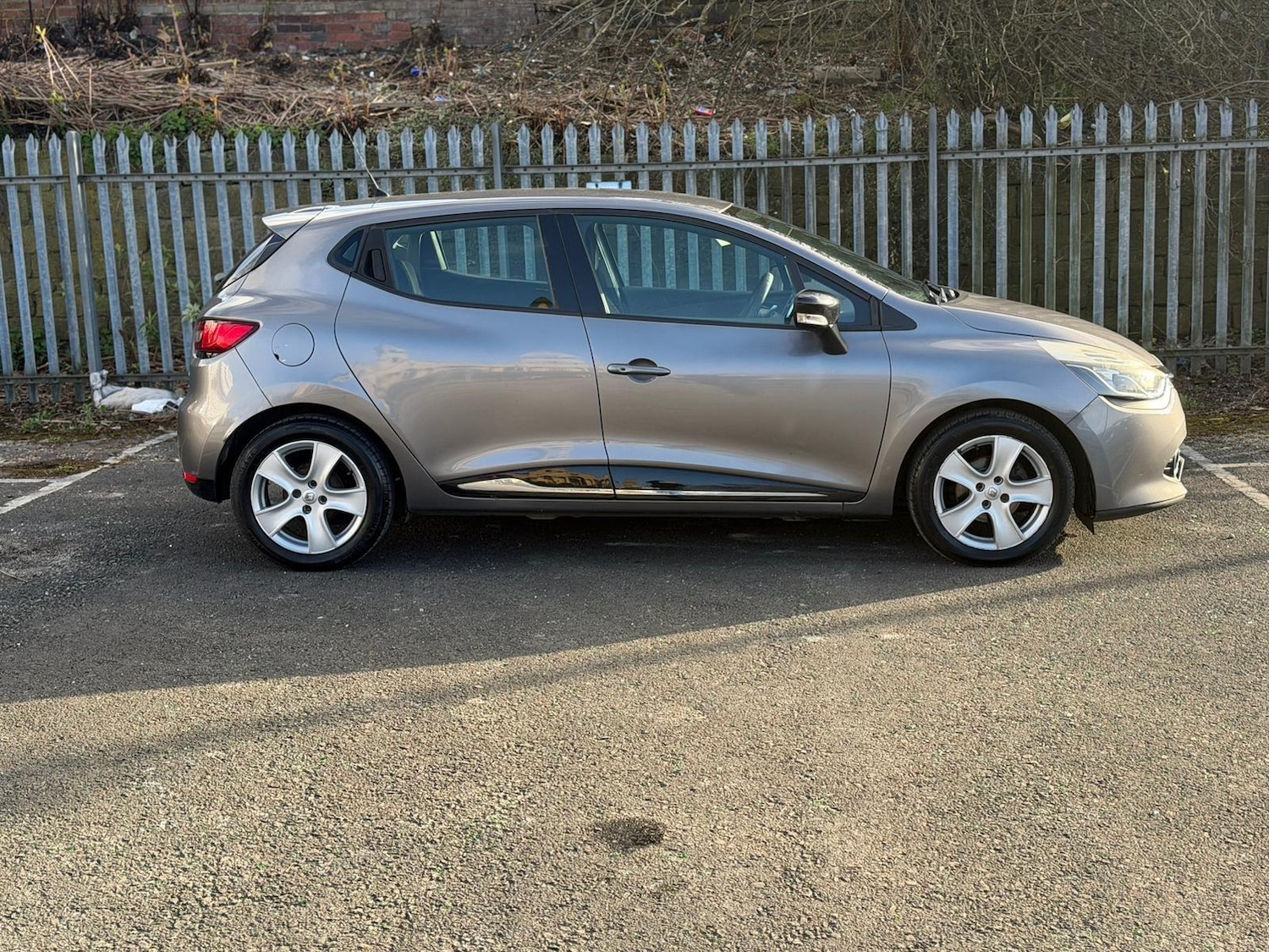 Used Renault Clio for sale - 78135860: Photo 12