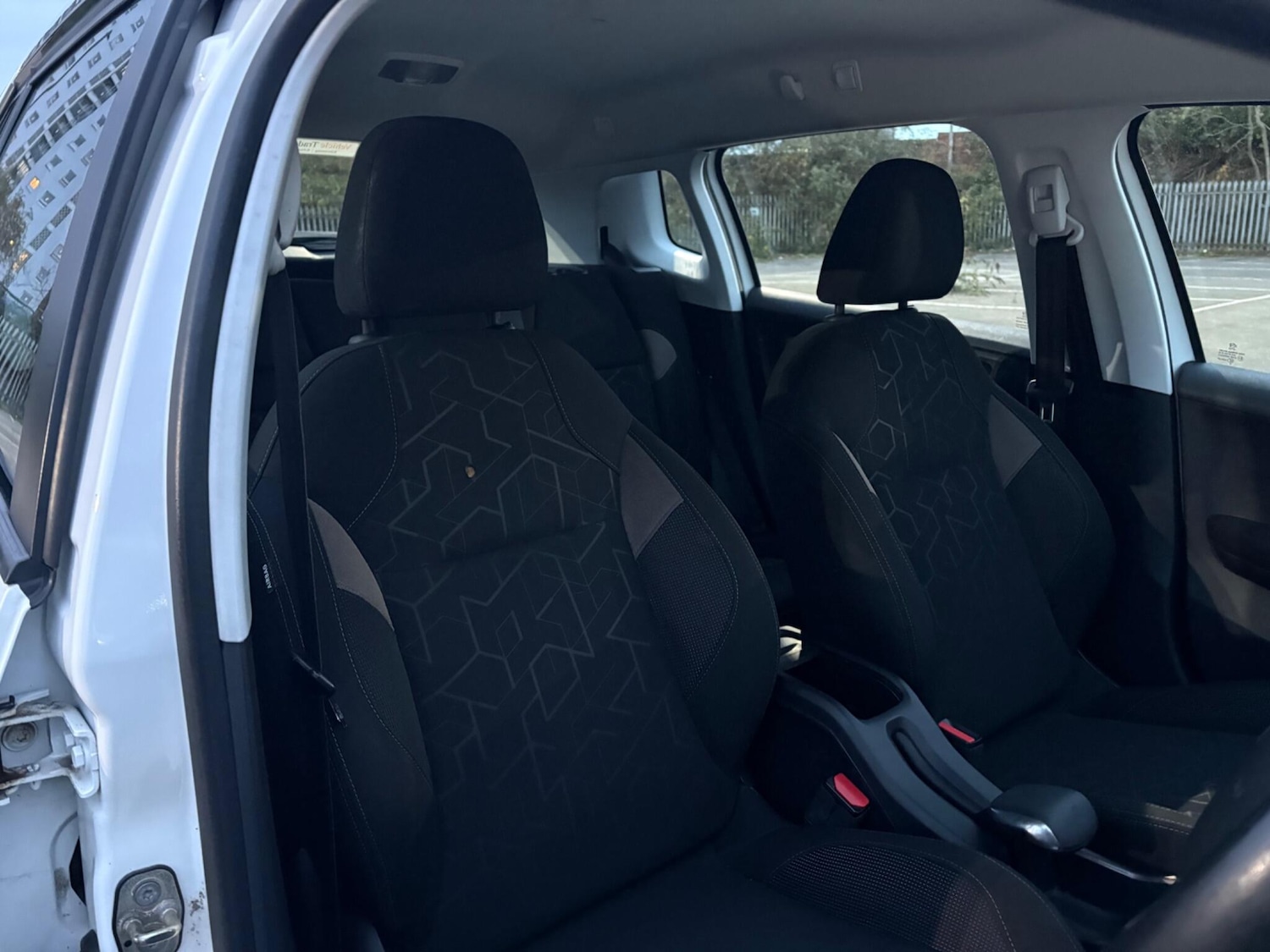 Used Peugeot 2008 2013 for sale - 77550632: Photo 6