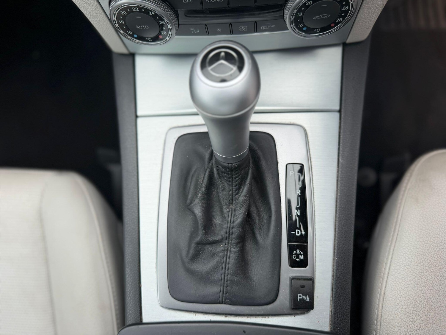 Used Mercedes-Benz C Class 2010 for sale - 78184496: Photo 14