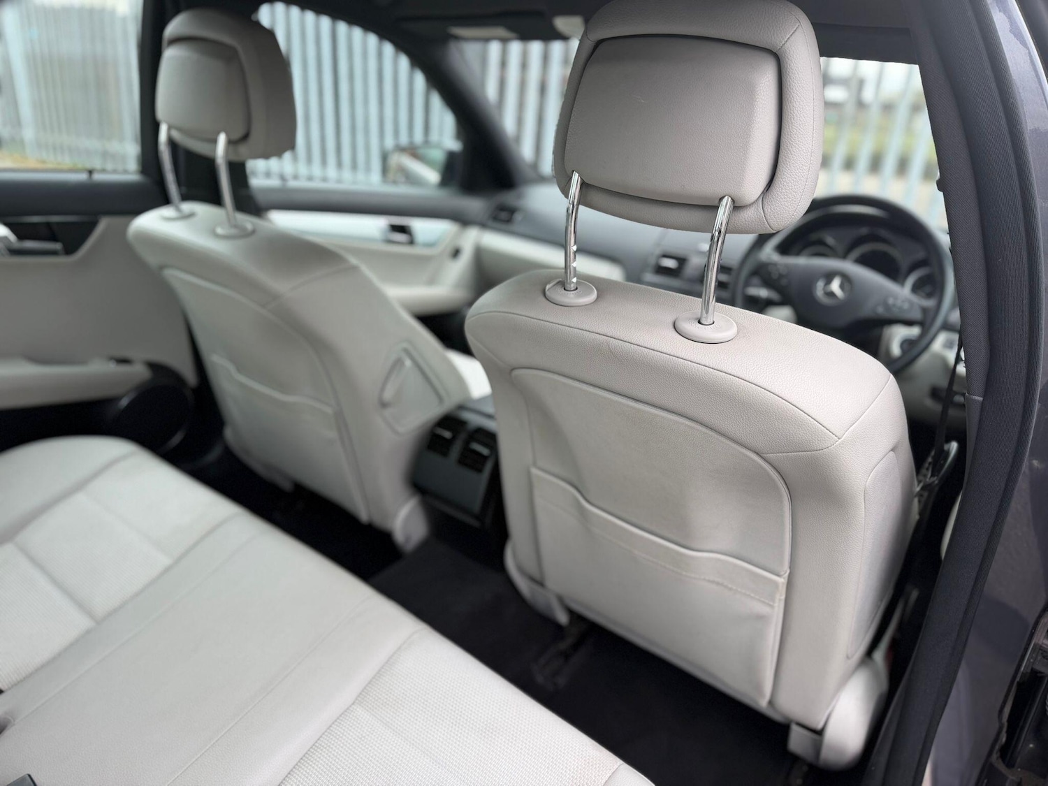 Used Mercedes-Benz C Class 2010 for sale - 78184496: Photo 19