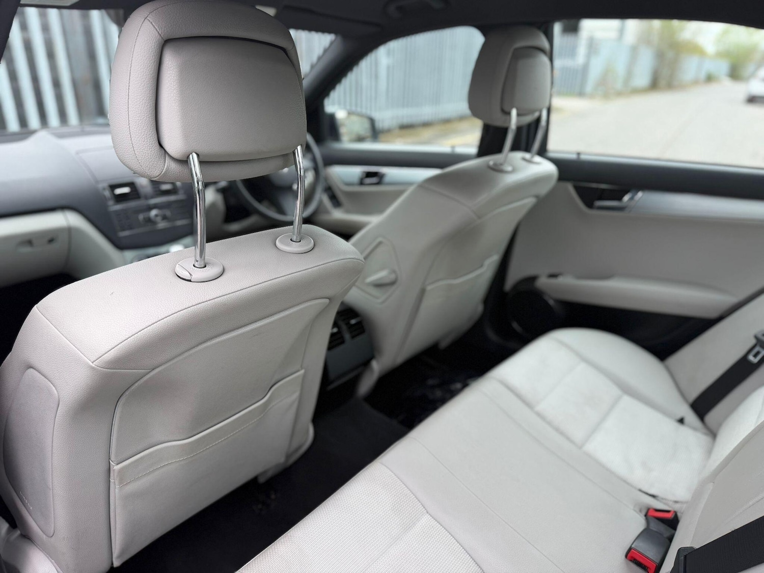 Used Mercedes-Benz C Class 2010 for sale - 78184496: Photo 21