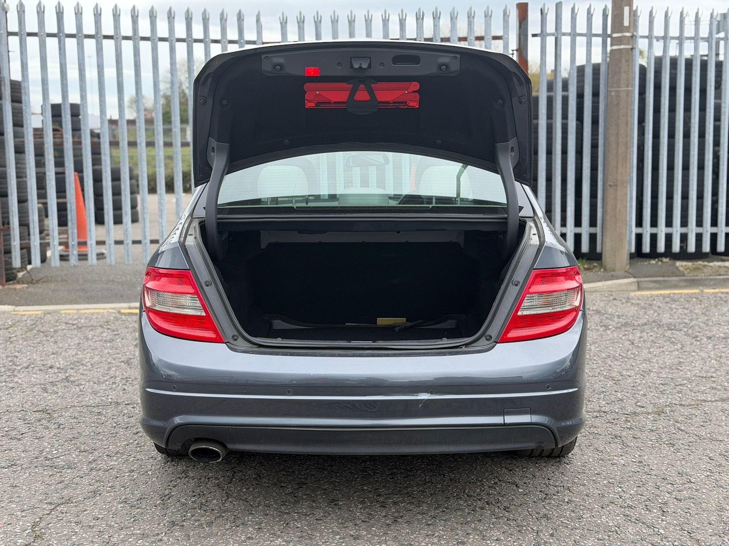 Used Mercedes-Benz C Class 2010 for sale - 78184496: Photo 9