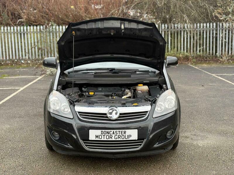 Used Vauxhall Zafira 2014 for sale - 77305258: Photo 2