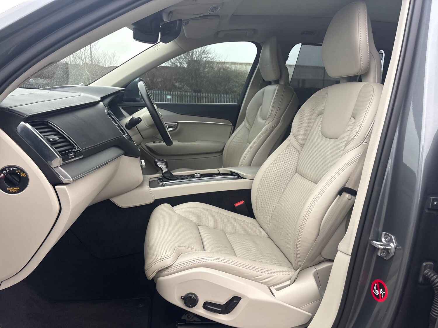 Used Volvo XC90 2017 for sale - 77524219: Photo 82