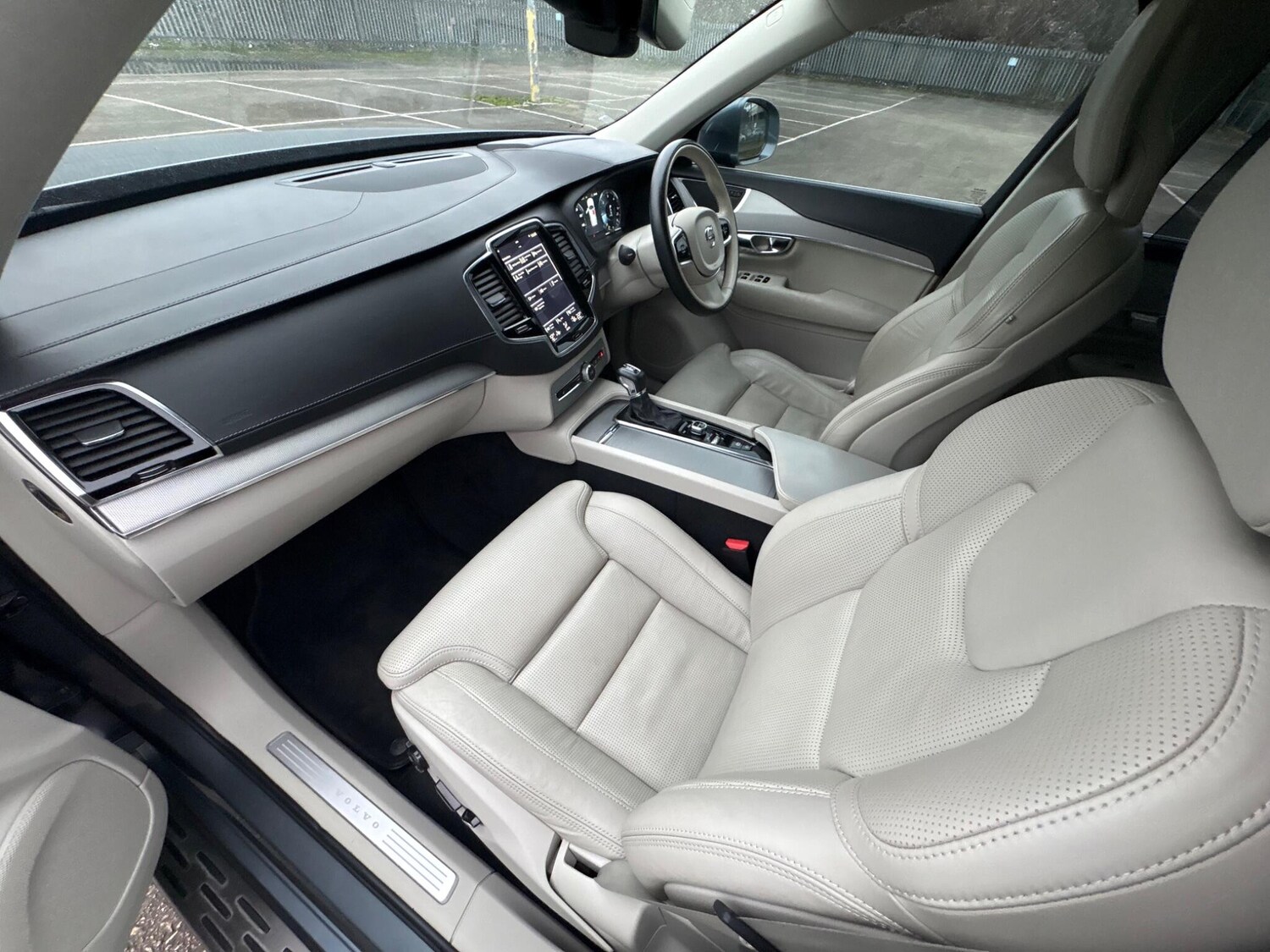 Used Volvo XC90 2017 for sale - 77524219: Photo 85