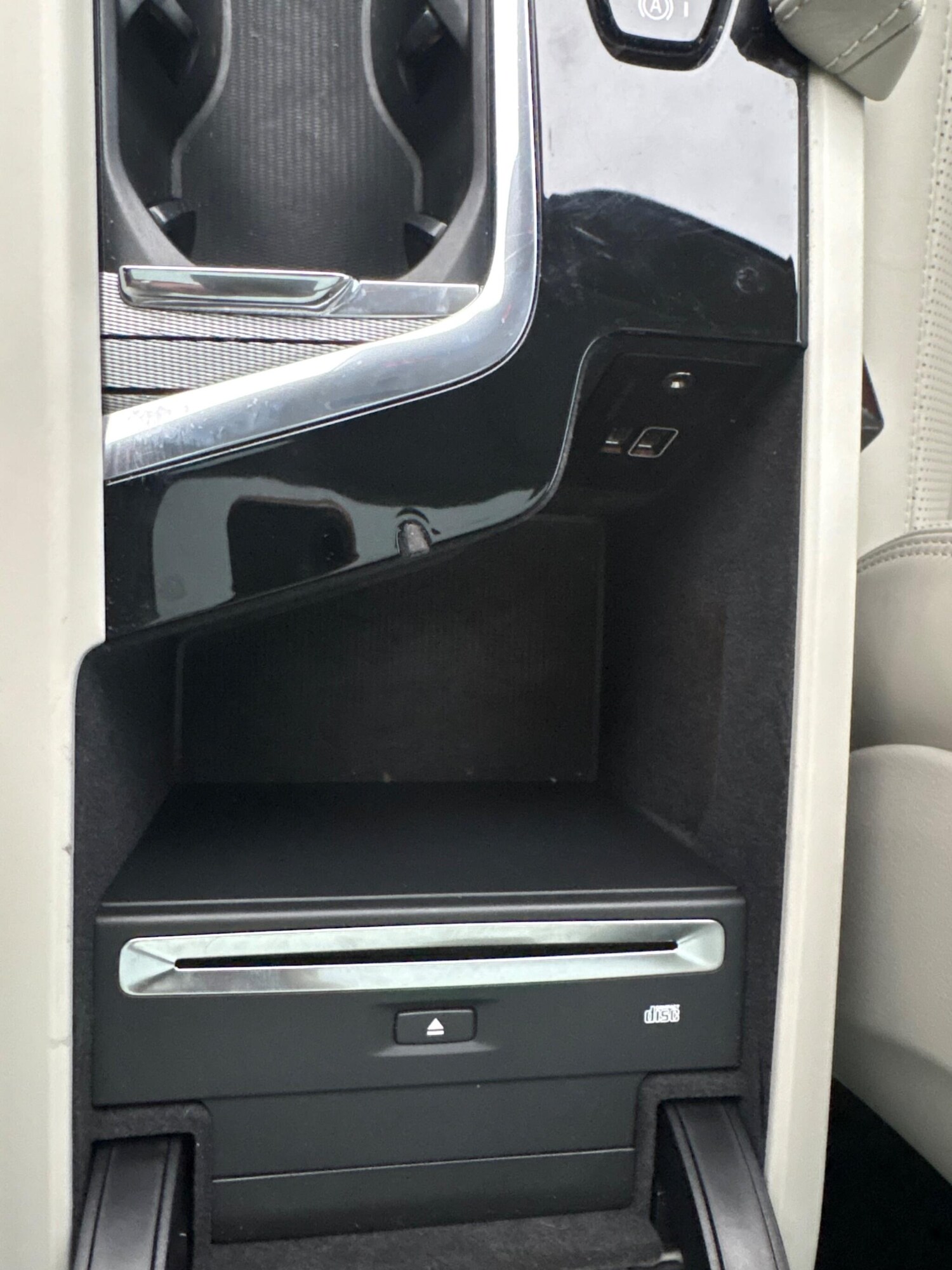 Used Volvo XC90 2017 for sale - 77524219: Photo 92