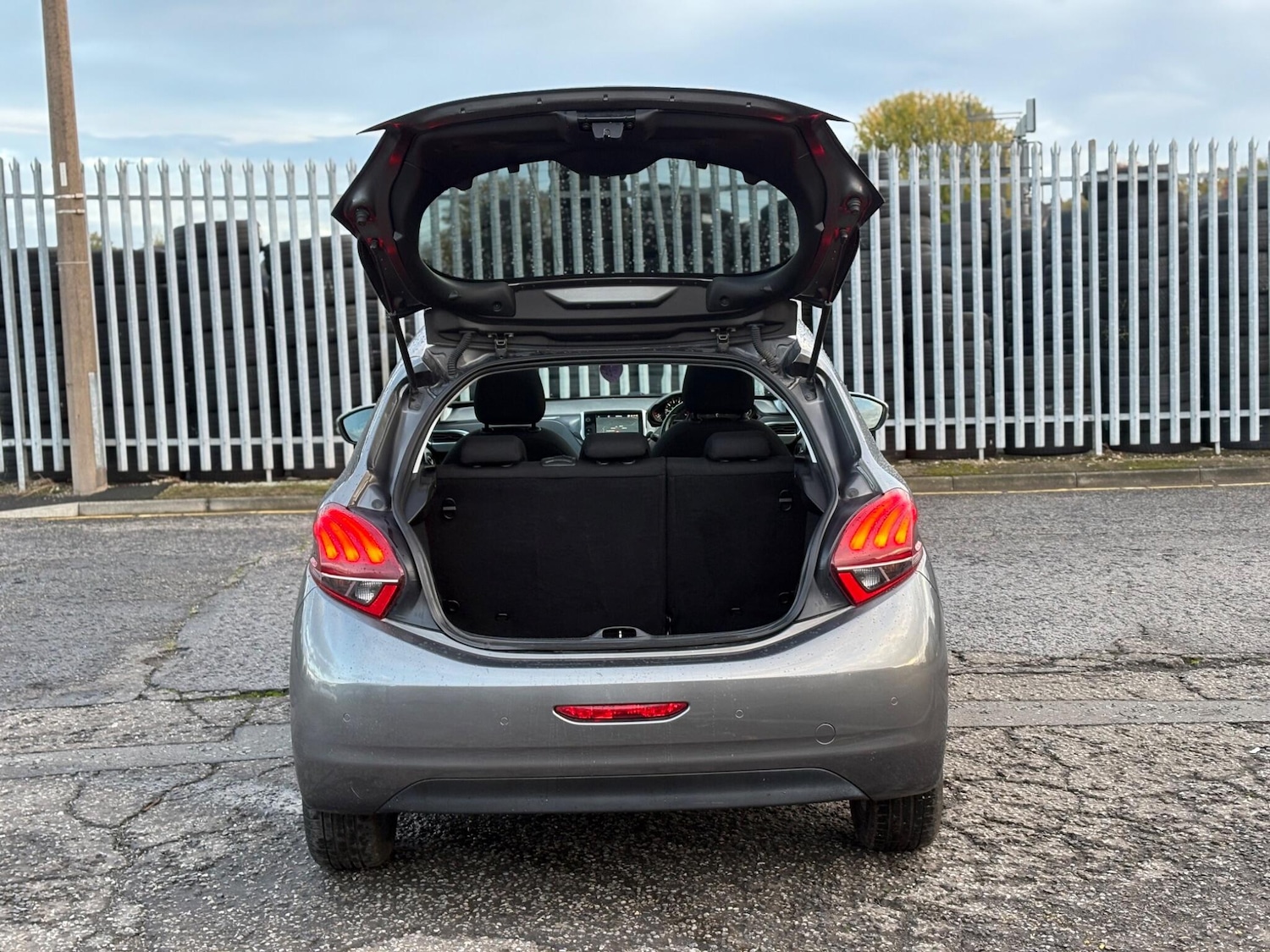 Used Peugeot 208 2019 for sale - 76336206: Photo 11