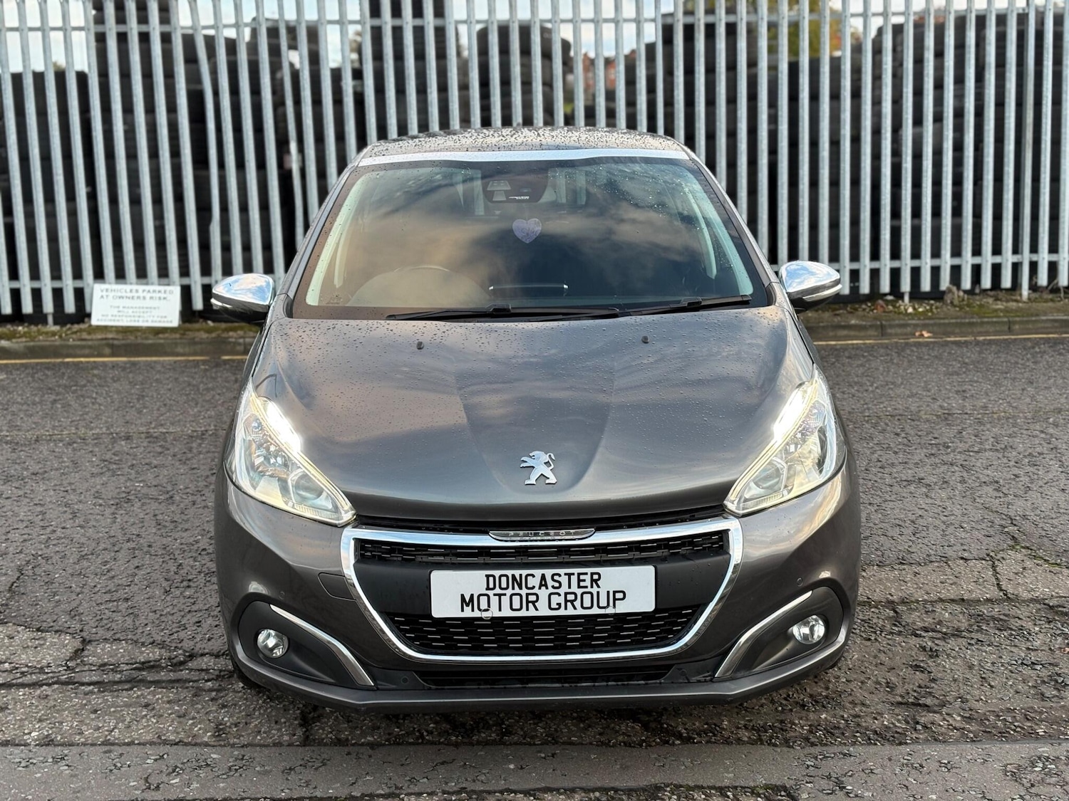 Used Peugeot 208 2019 for sale - 76336206: Photo 2