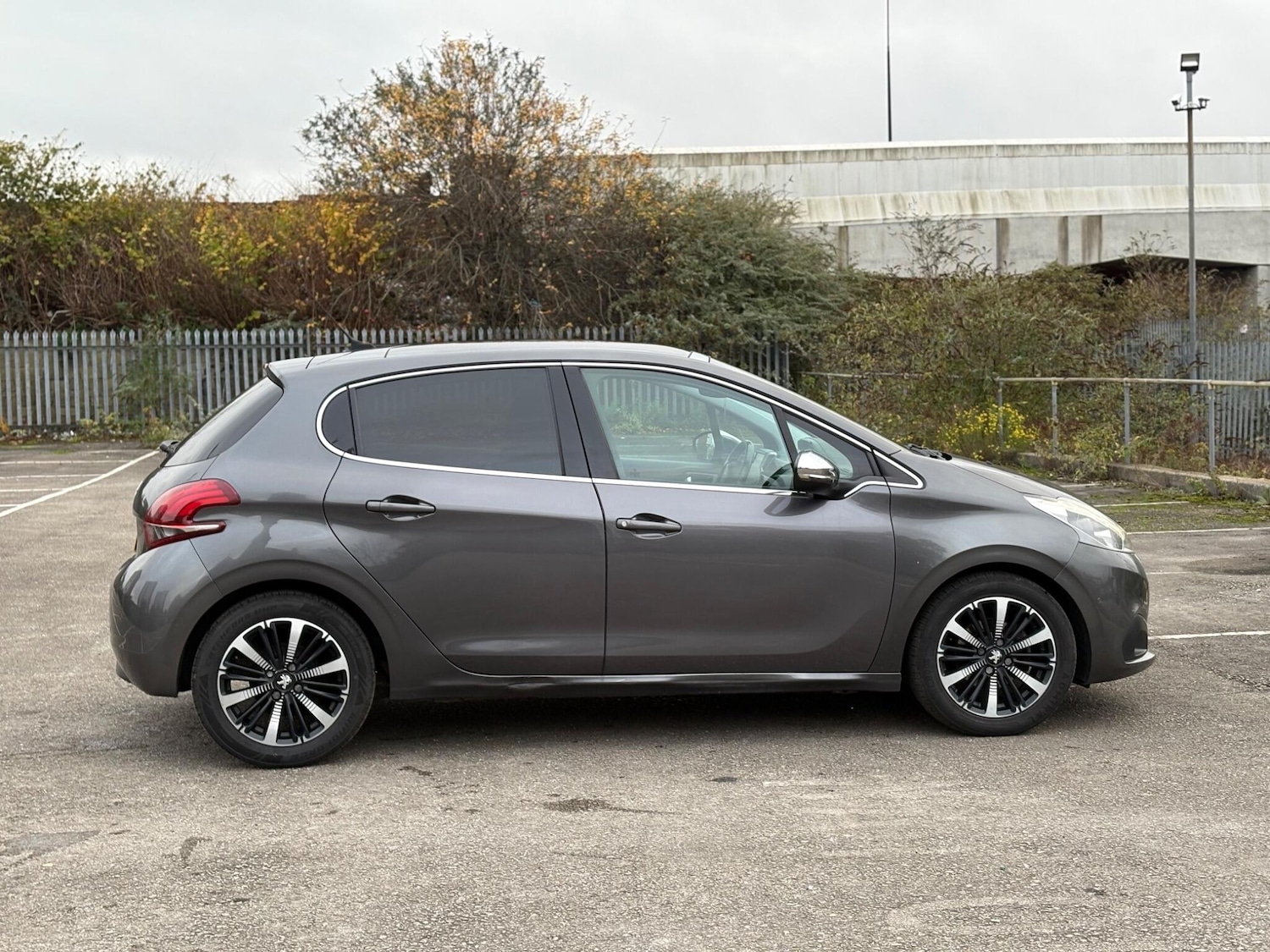 Used Peugeot 208 2019 for sale - 76336206: Photo 23