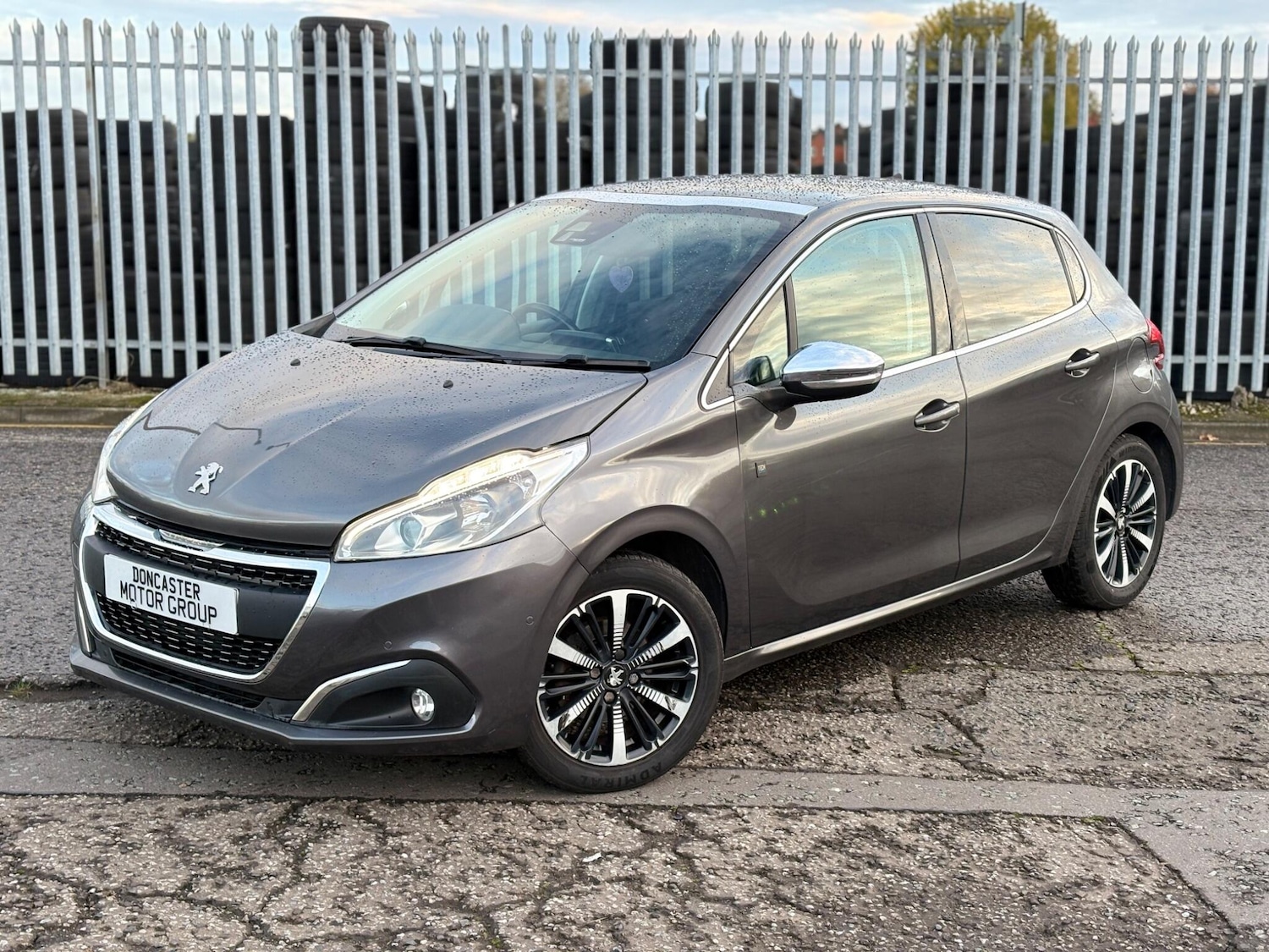 Used Peugeot 208 2019 for sale - 76336206: Photo 3