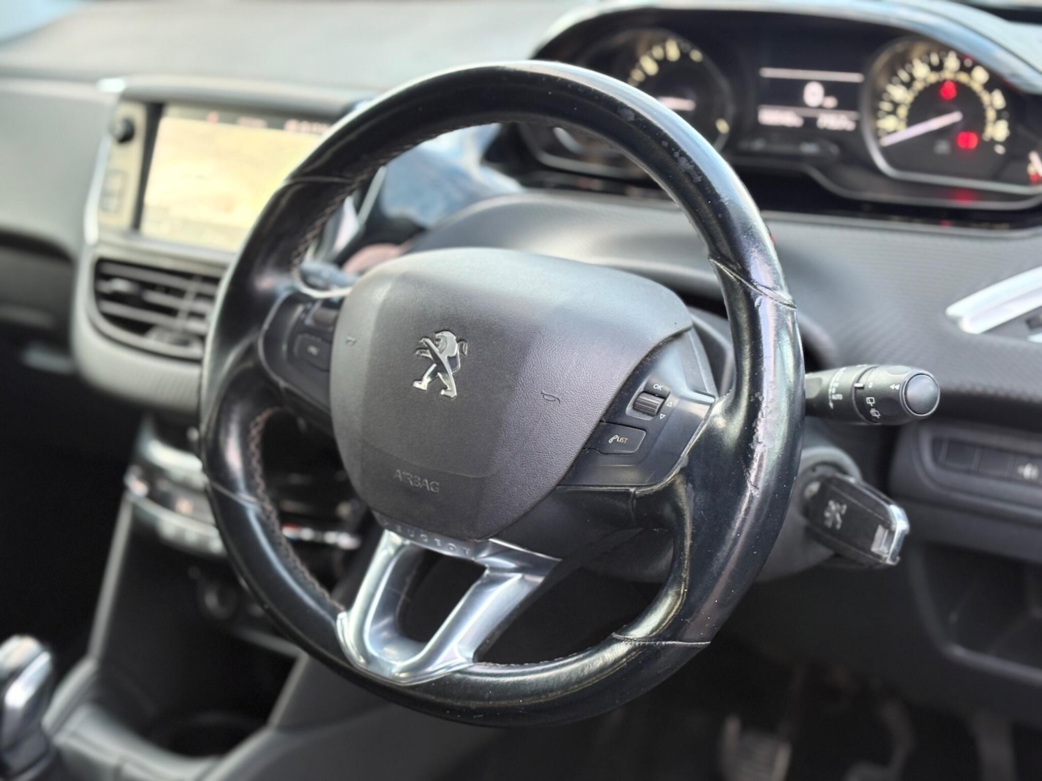 Used Peugeot 208 2019 for sale - 76336206: Photo 31