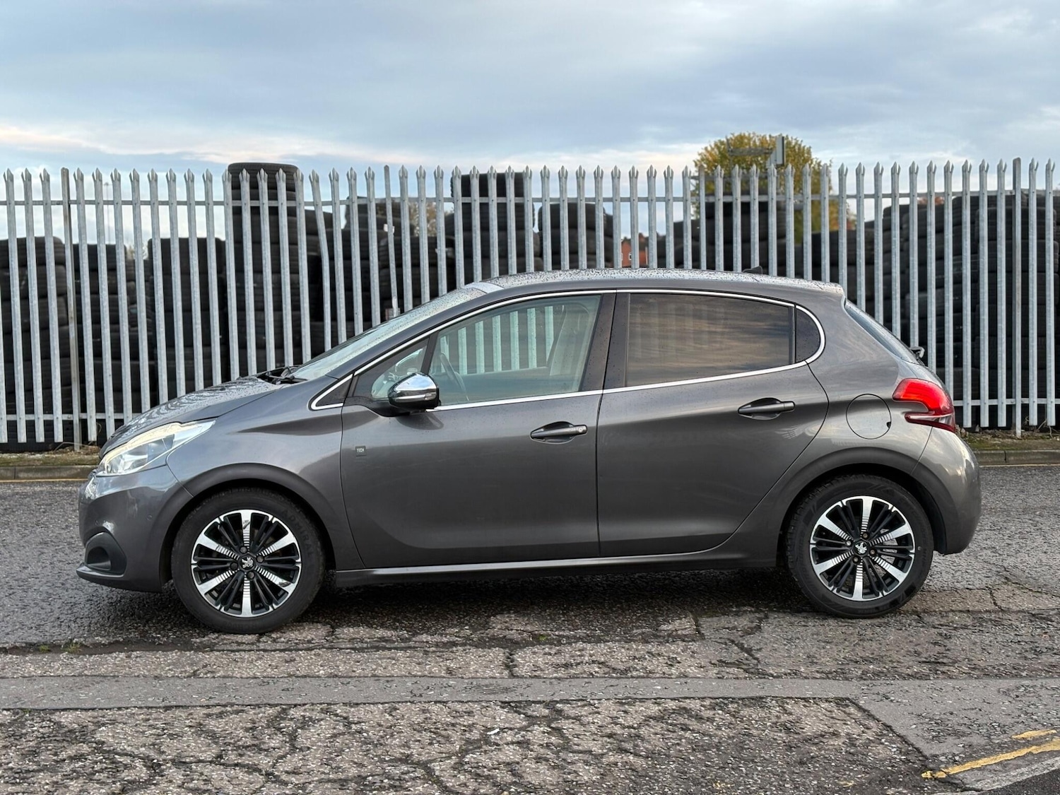 Used Peugeot 208 2019 for sale - 76336206: Photo 5