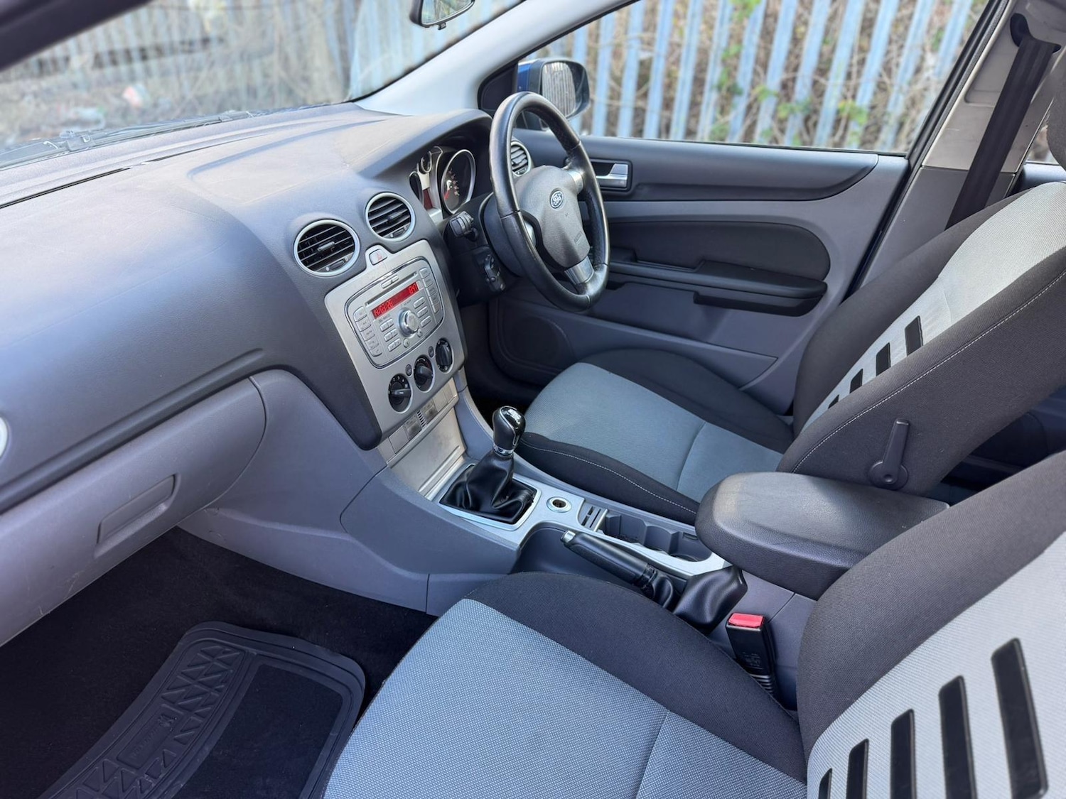 Used Ford Focus 2010 for sale - 78205521: Photo 18