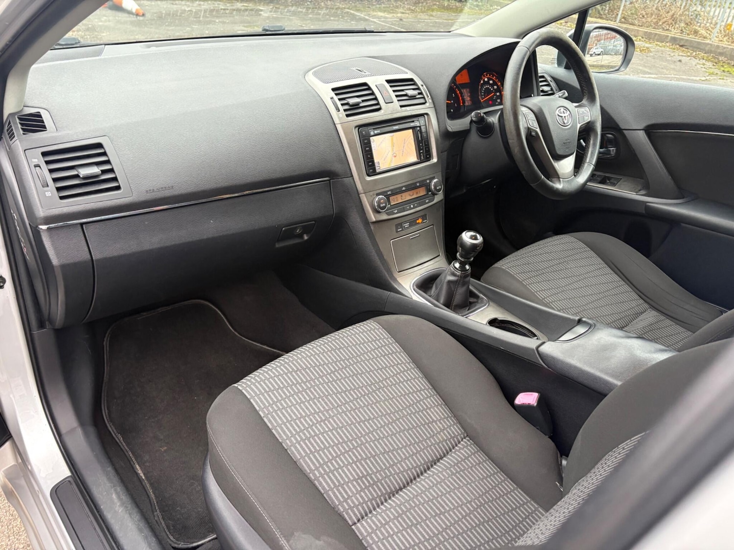 Used Toyota Avensis 2010 for sale - 77626121: Photo 14