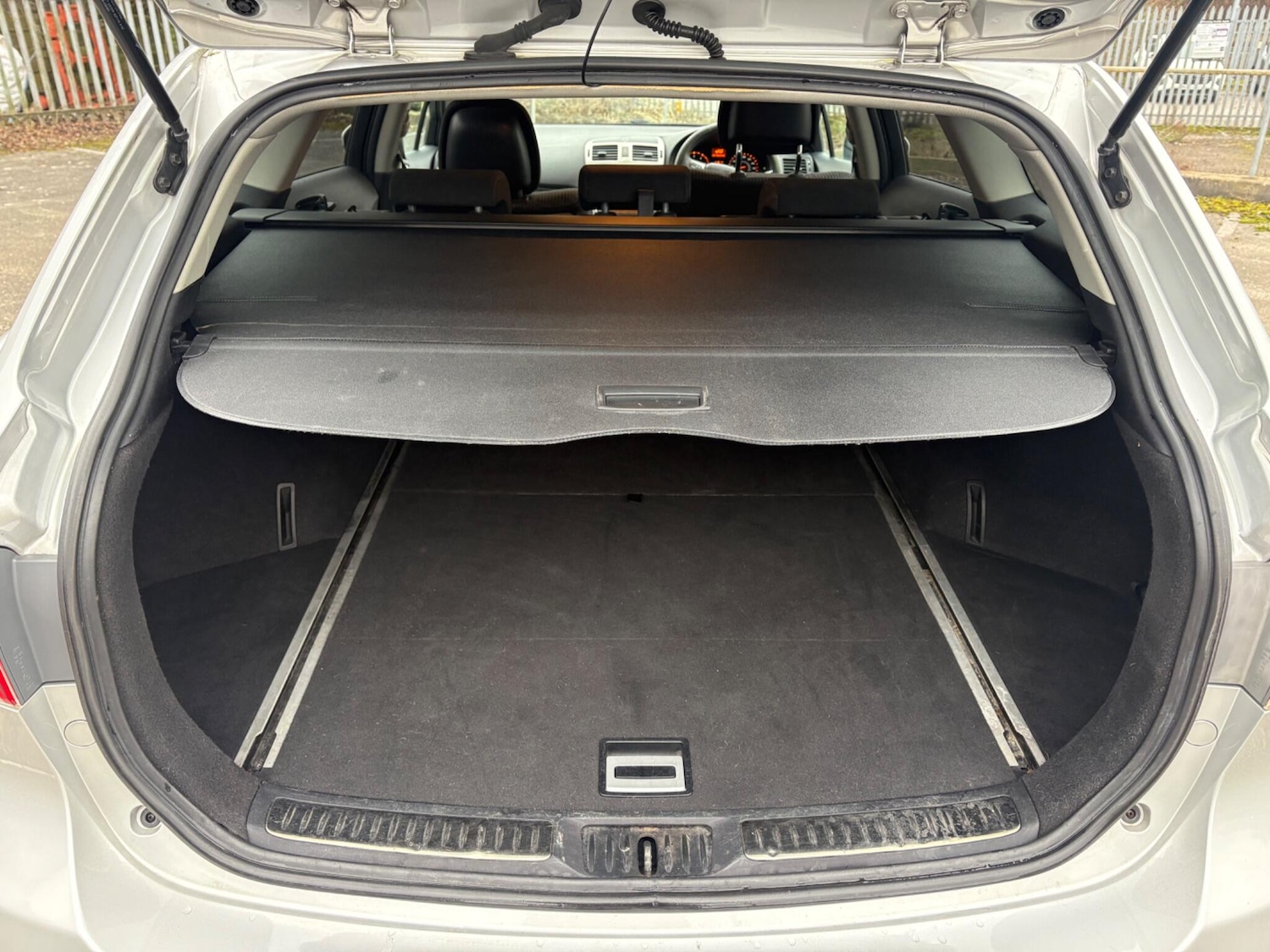 Used Toyota Avensis 2010 for sale - 77626121: Photo 21