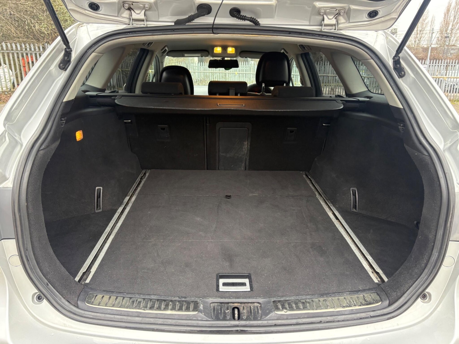 Used Toyota Avensis 2010 for sale - 77626121: Photo 22