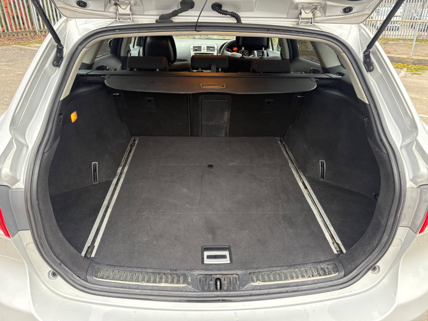 Used Toyota Avensis 2010 for sale - 77626121: Photo 23