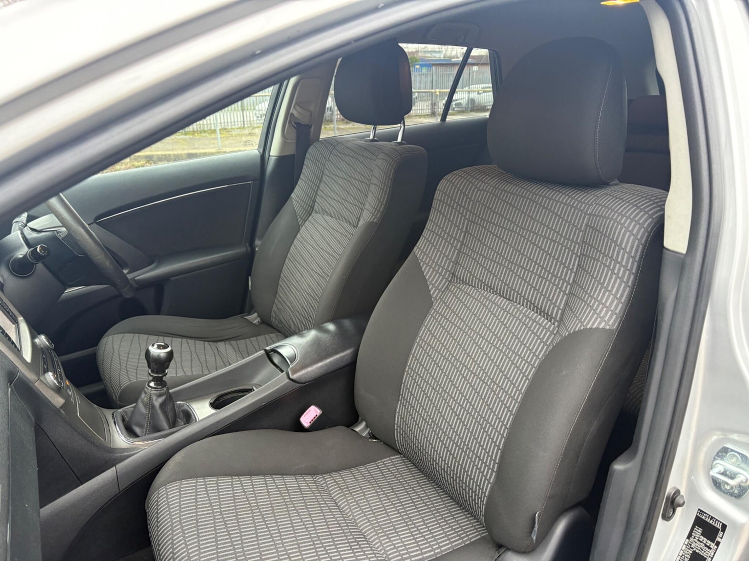 Used Toyota Avensis 2010 for sale - 77626121: Photo 28