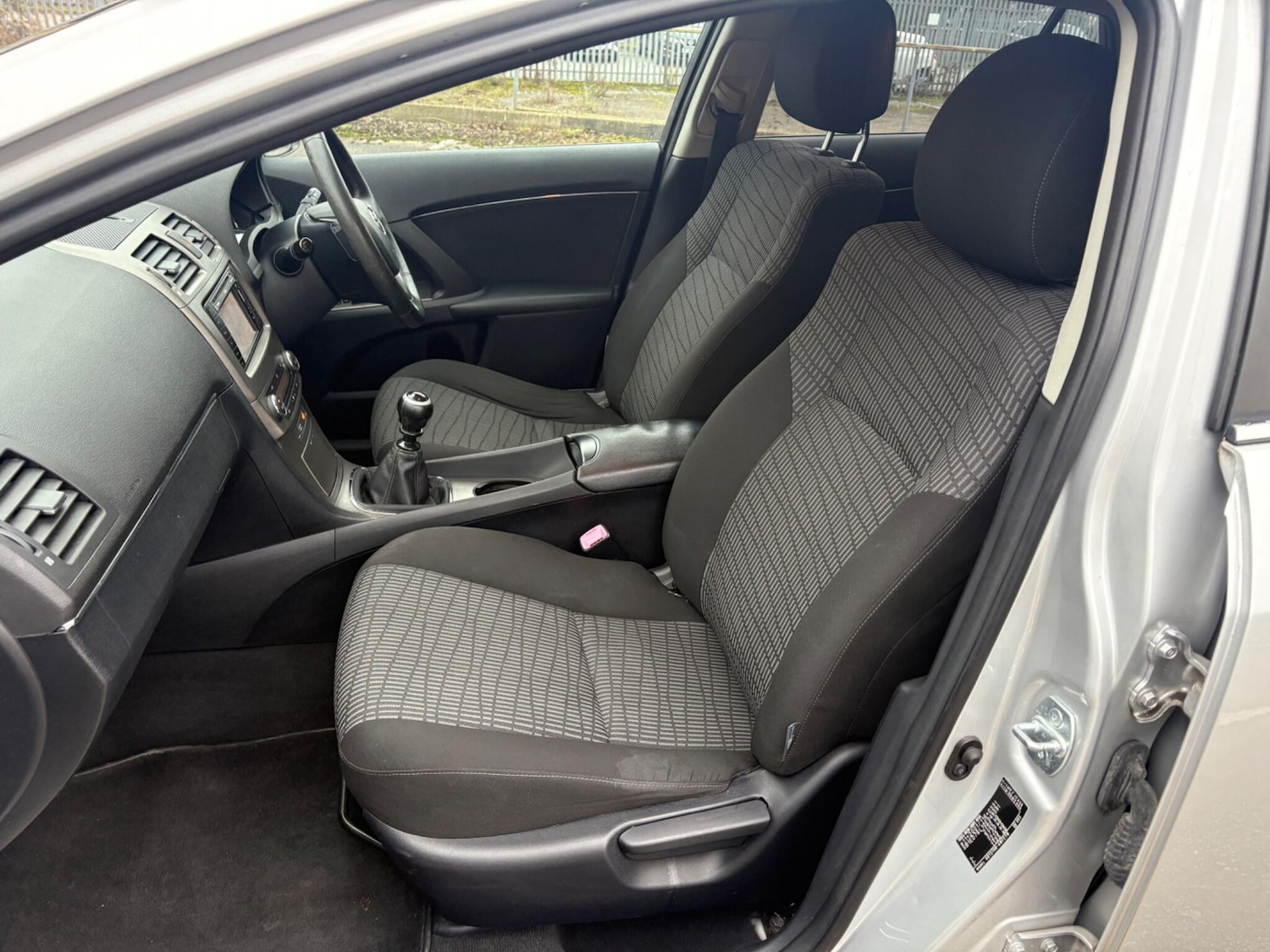 Used Toyota Avensis 2010 for sale - 77626121: Photo 29