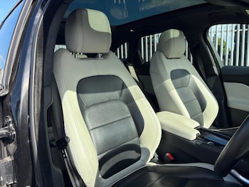 Used Jaguar F-Pace 2019 for sale - 79061336: Photo