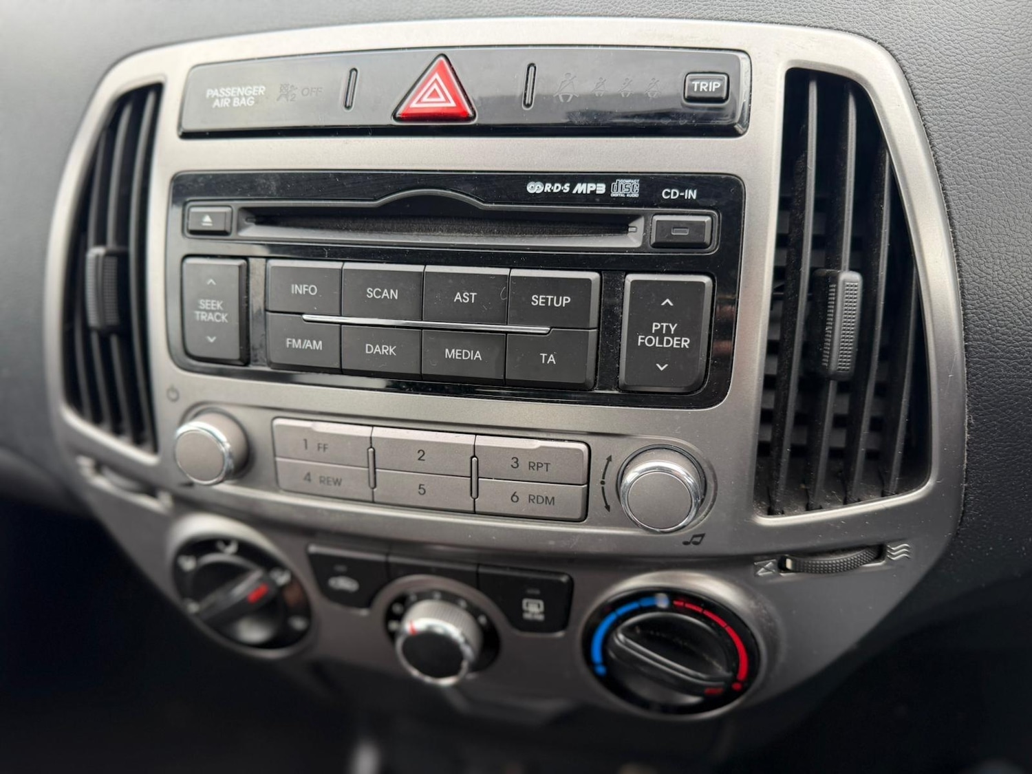 Used Hyundai i20 2014 for sale - 78204892: Photo 16