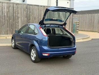 Used Ford Focus 2010 for sale - 78741918: Photo