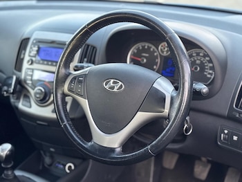 Used Hyundai i30 2010 for sale - 78136430: Photo